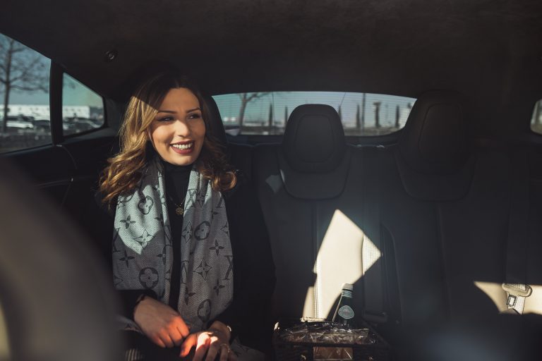 Eurexpo Lyon - Cliente à bord d'une Tesla Model S