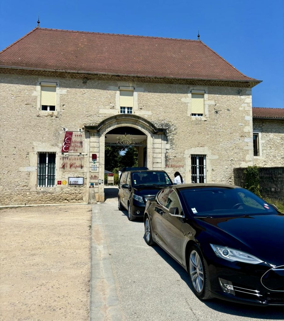 Chauffeur privé pour déplacements professionnels à Lyon